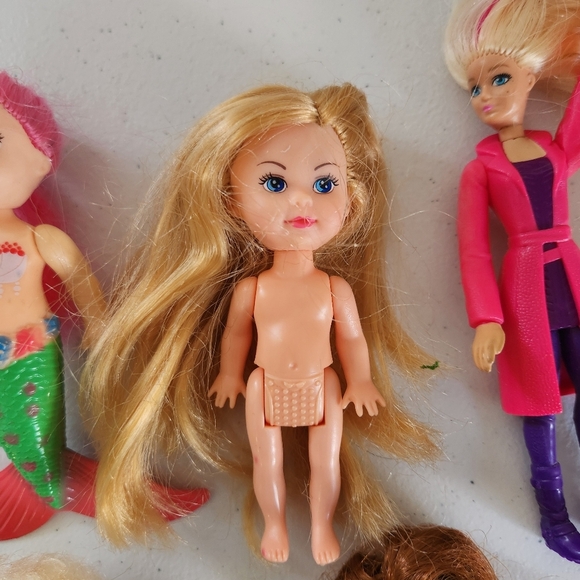 Lot of Toys Barbie McDonalds Sister Mermaid Dolls - Picture 7 of 8